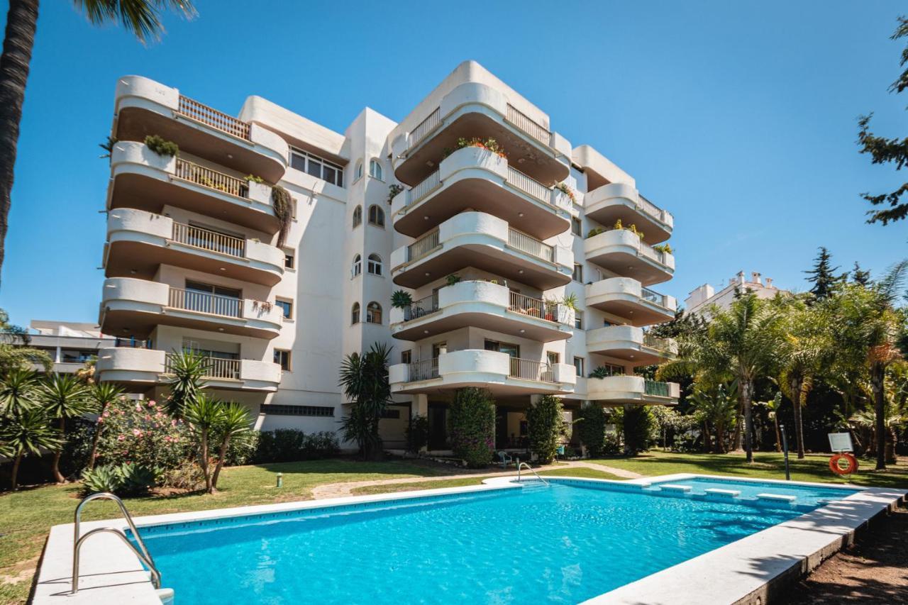 Apartment Puerto Banus Marbella Exterior photo